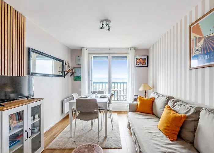 Loma - Welkeys Apartmán *